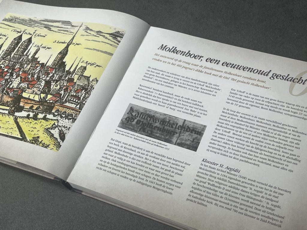 Decoratieve foto van opengeslagen boek "Molkenboer in Oldenzaal"